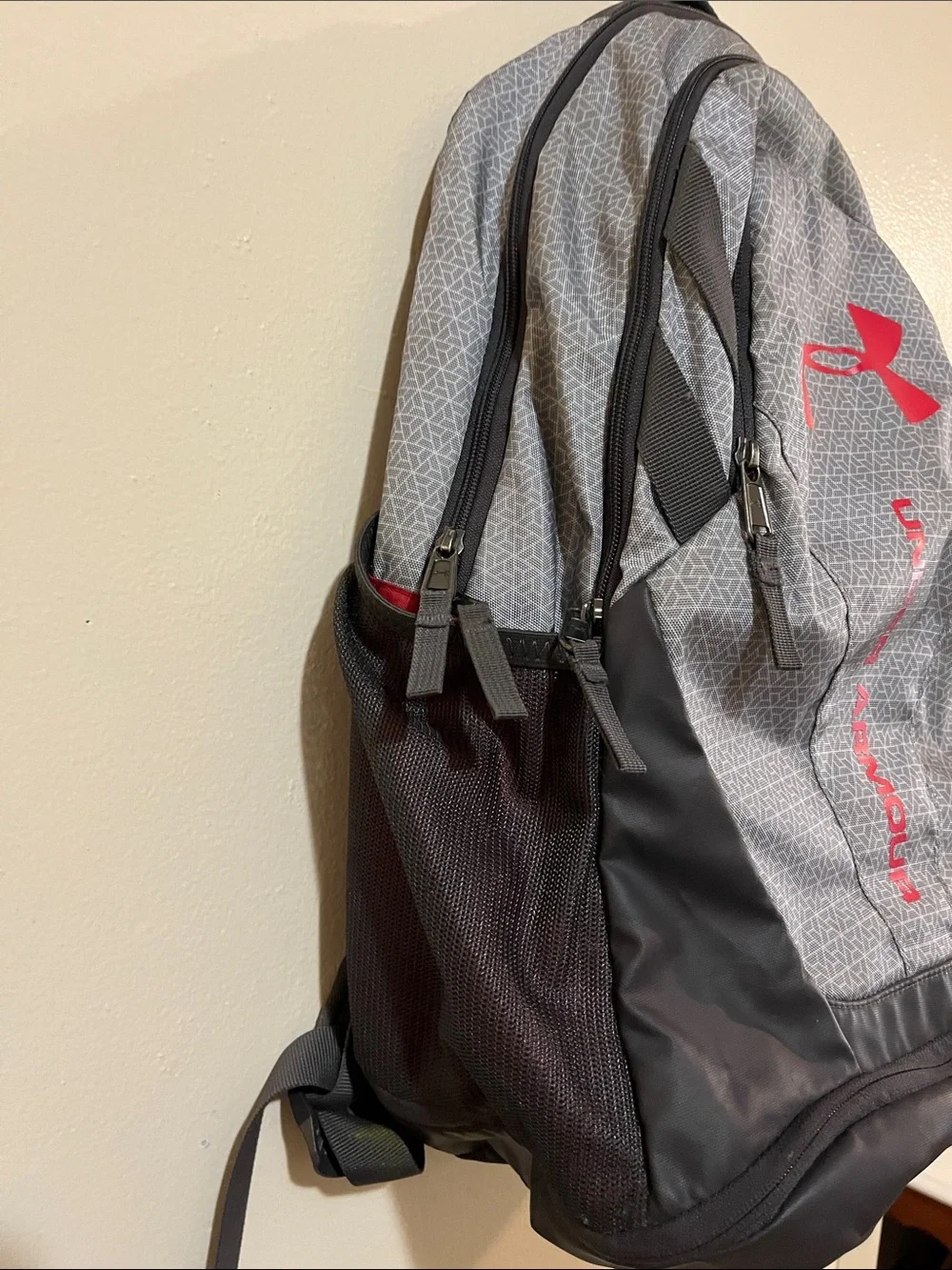 NEW BACKPACK BOOK BAG Under Amour Gray/Black/Red-Light Bulb Reflecting on Front!